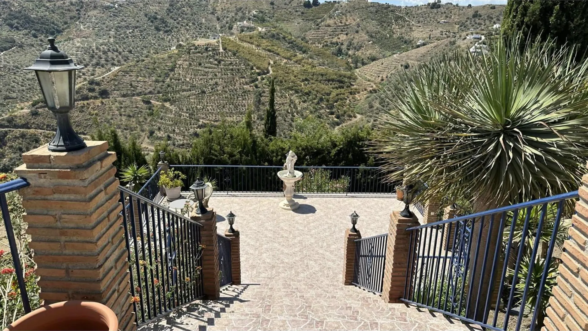 Villa Maguncia Competa Spain